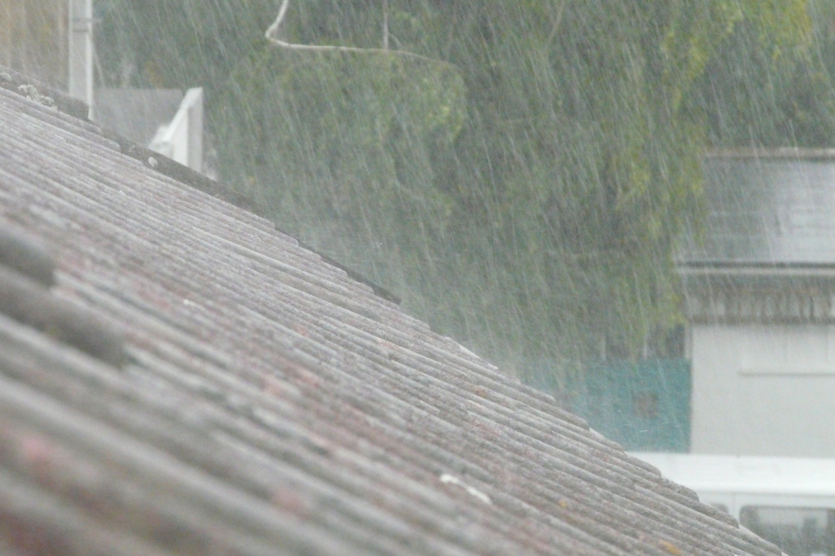 How Weather Affects Your Roof and When to Schedule Repairs